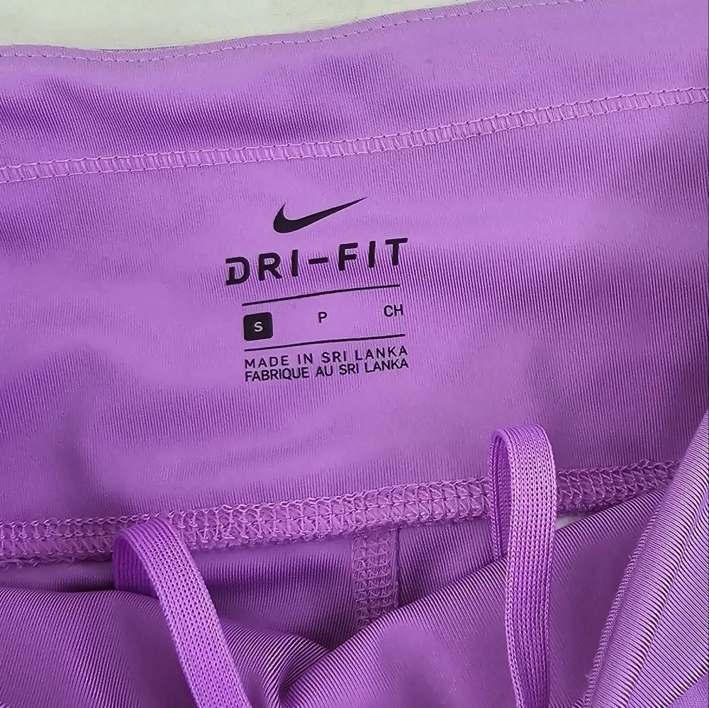 Nike Shorts Women Small Lavender Biker Bike High Rise Dri Fit Running Pocket